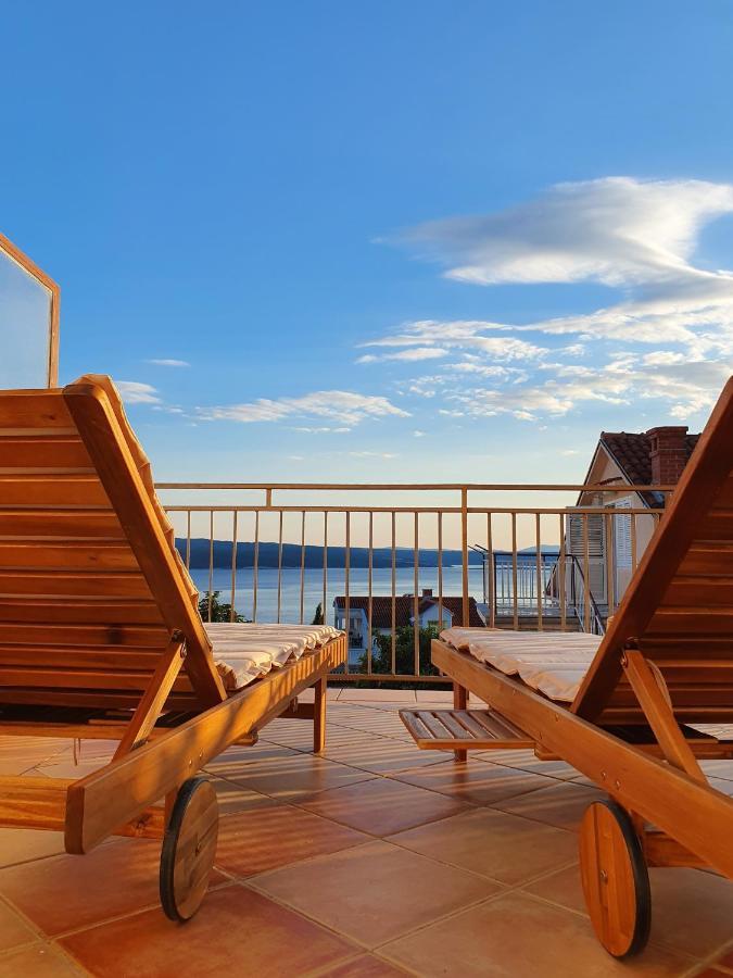 Relaxing Seaview Apartment Barac On Separated Floor Crikvenica Bagian luar foto