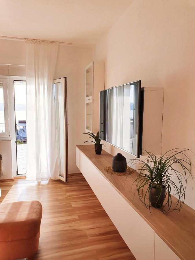 Relaxing Seaview Apartment Barac On Separated Floor Crikvenica Bagian luar foto