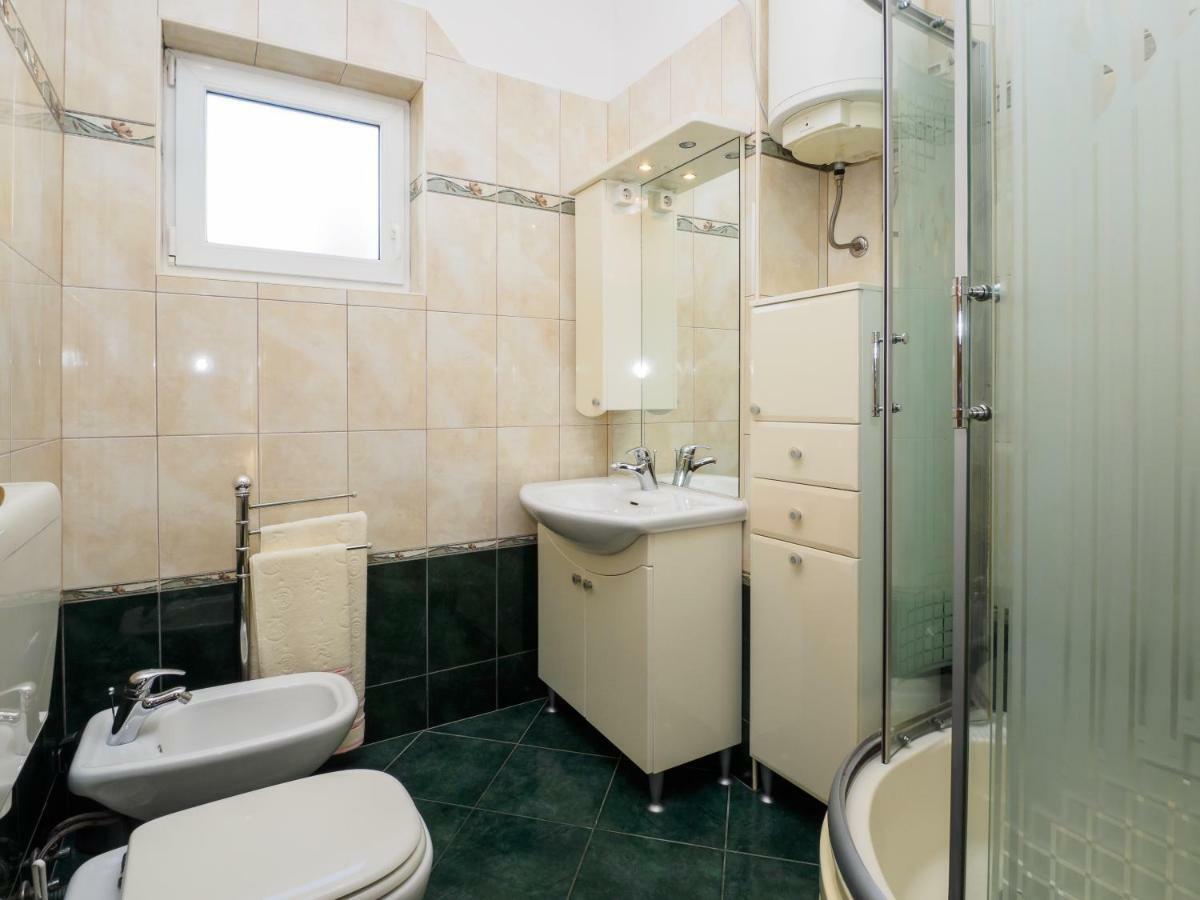 Relaxing Seaview Apartment Barac On Separated Floor Crikvenica Bagian luar foto
